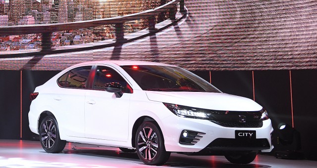 Honda City giảm giá tới 40 triệu đồng, khách hàng giáo viên còn được giảm sâu hơn